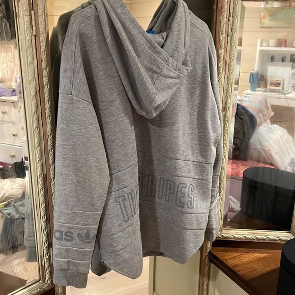 Adidas sweatshirt - Picture 3 of 3